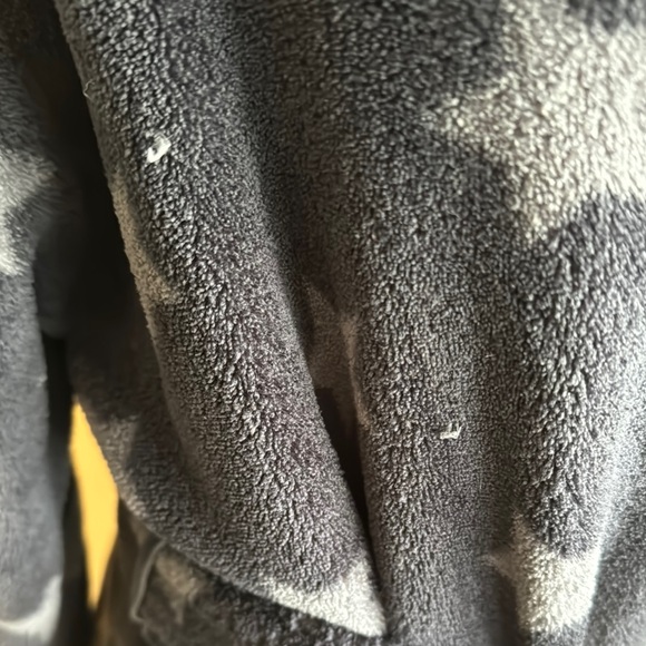 La SENZA Gray Hooded Robe - Picture 6 of 12